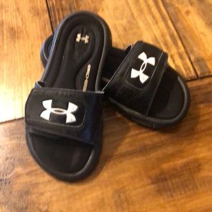 Boys Under Armour slides